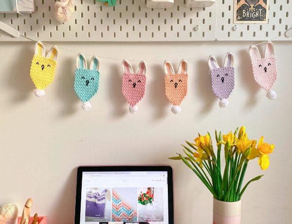 How to crochet easter bunny bunting